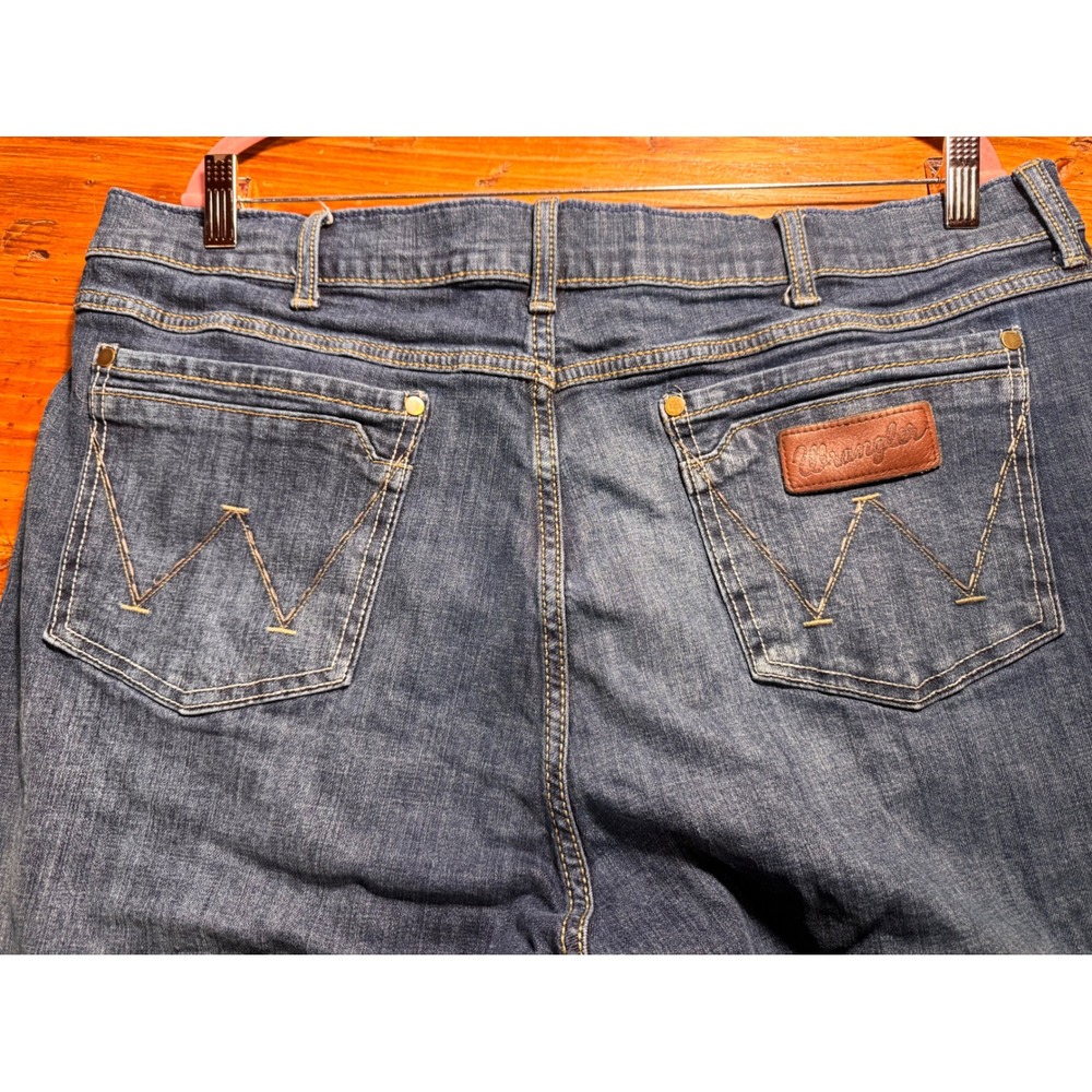 Wrangler Retro Slim Boot Jeans Mens 40x32 Blue Denim Bootcut 10WLT77LY - Picture 5 of 11